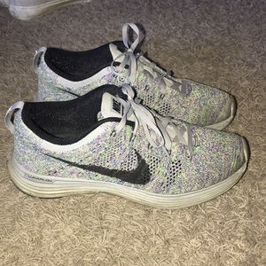 Nike womens flynit lunar1